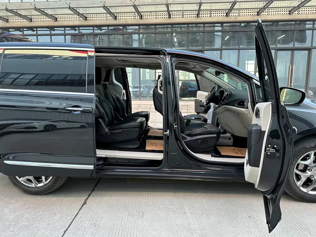 CHRYSLER BIG 捷龙 IMPORT 2018