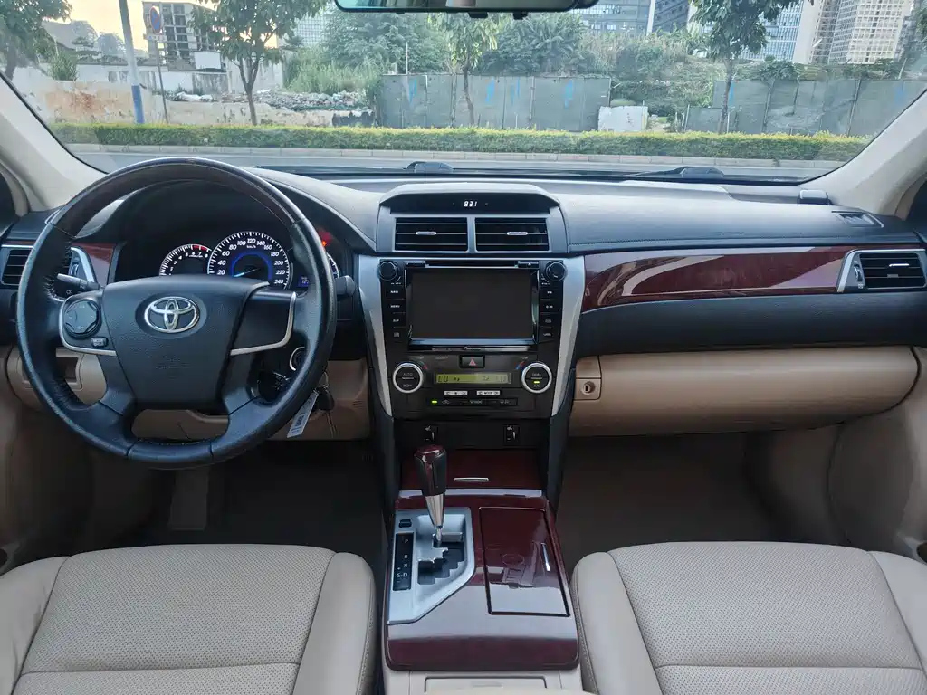 TOYOTA CAMRY 2013