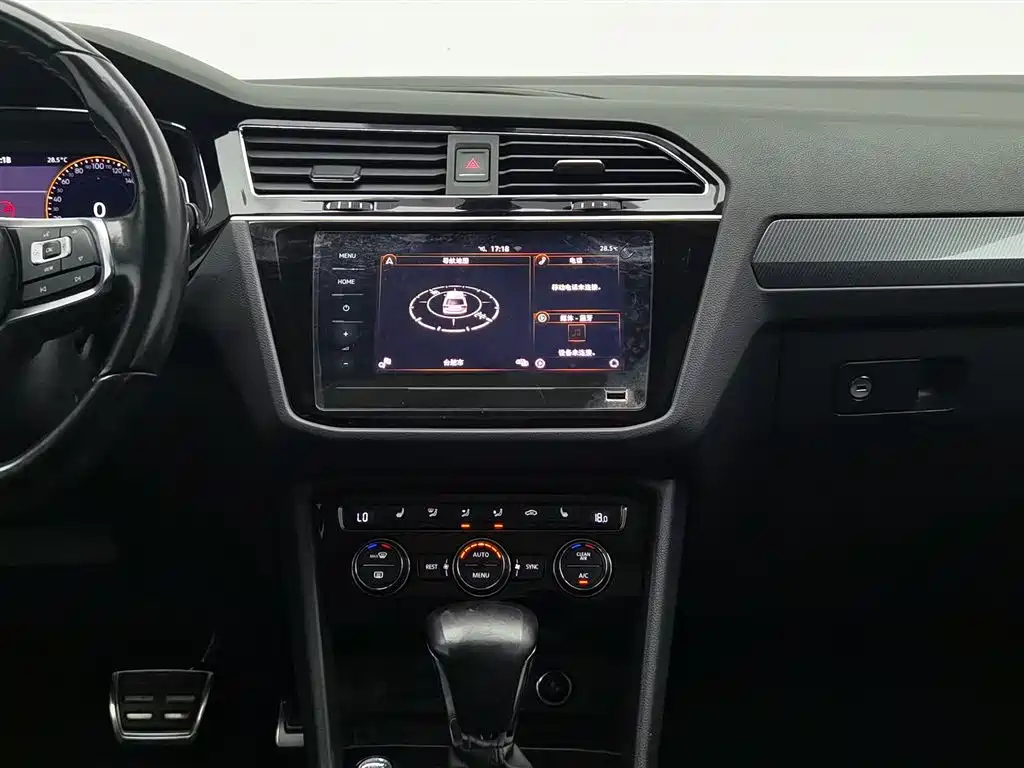 VOLKSWAGEN TIGUAN L 2021