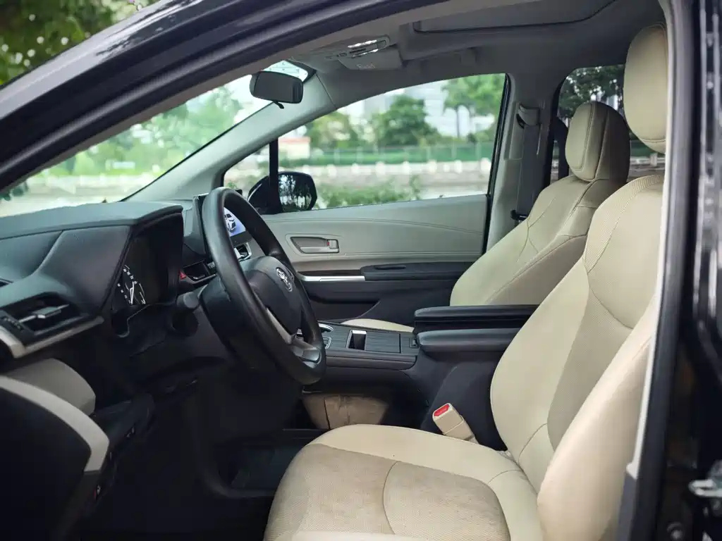 TOYOTA SIENNA SIENNA 2024