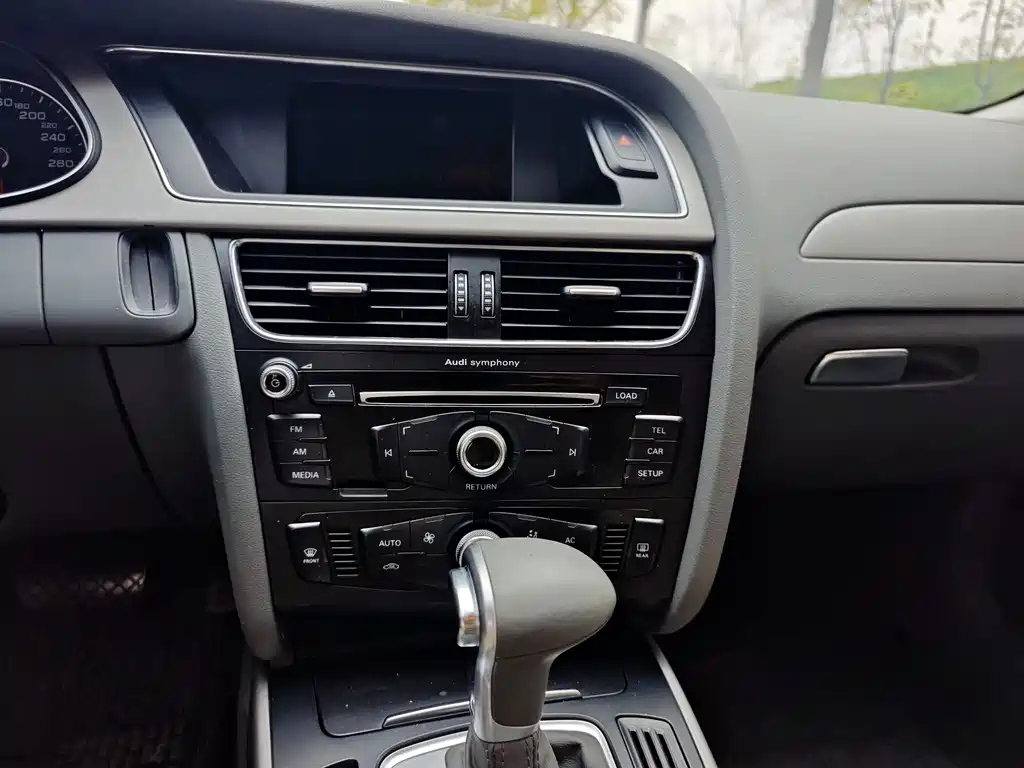 AUDI A4L 2013