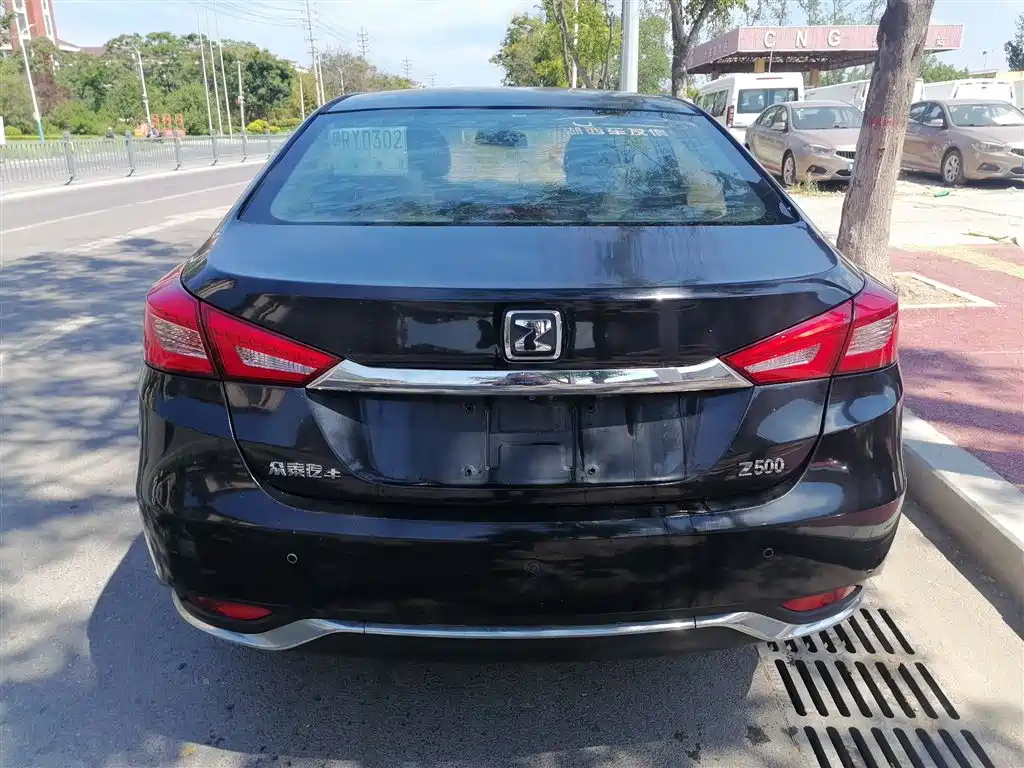 ZOTYE Z500 2015