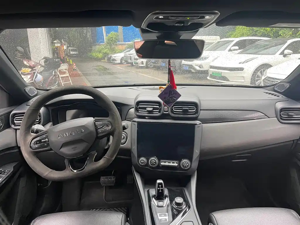 LYNK&CO 03 2019