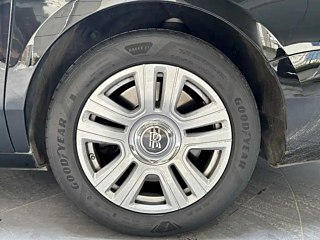 LI AUTO L8  2023 YEAR MAX 2023
