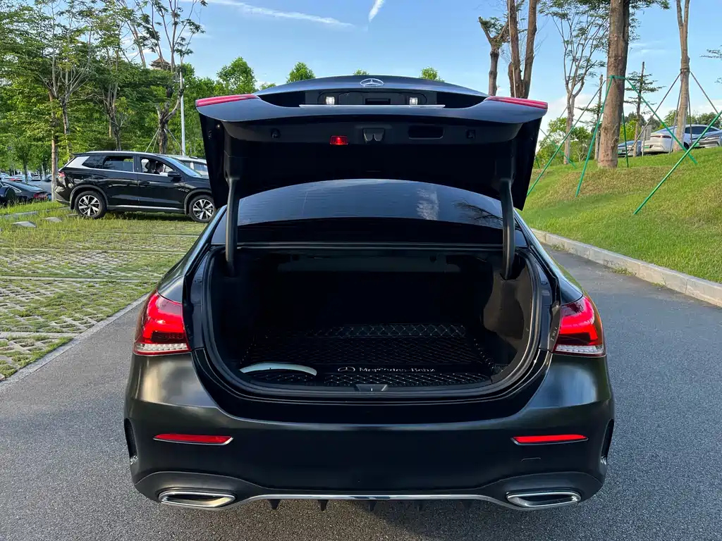 MERCEDES BENZ A-CLASS 2019