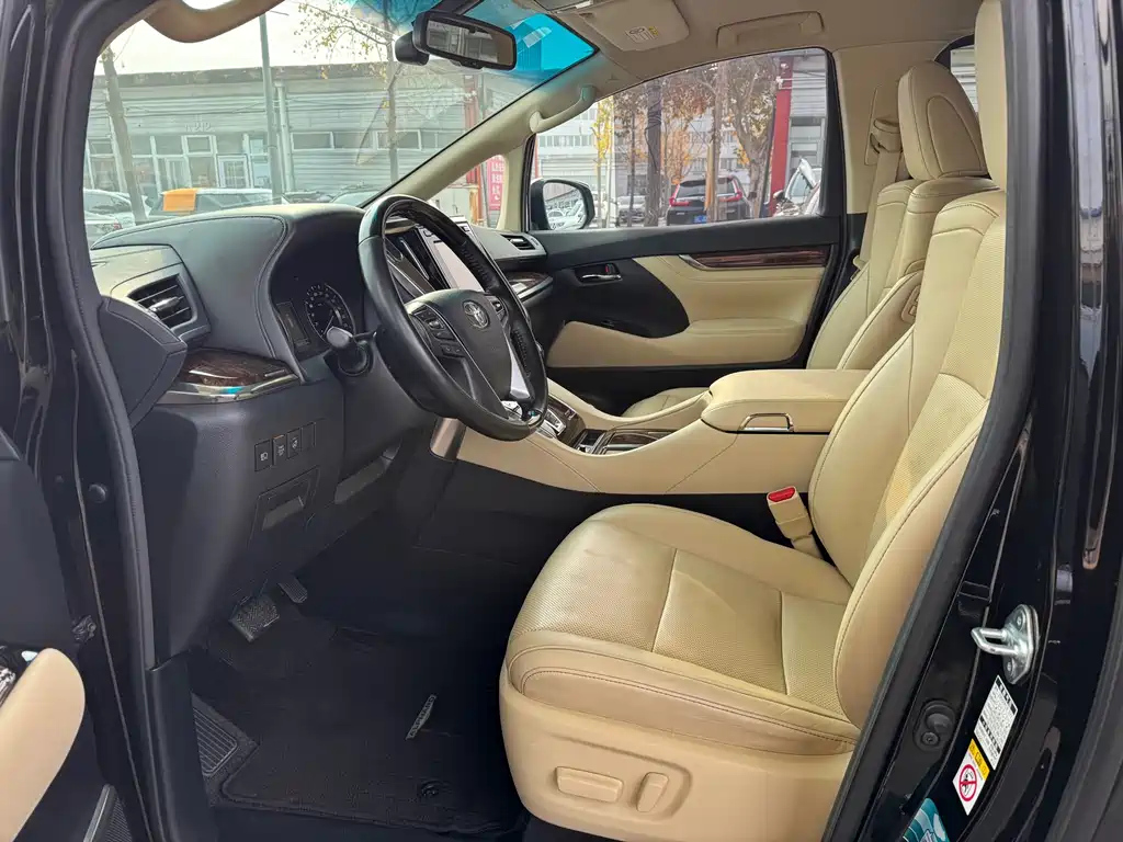 TOYOTA ALPHARD 2019