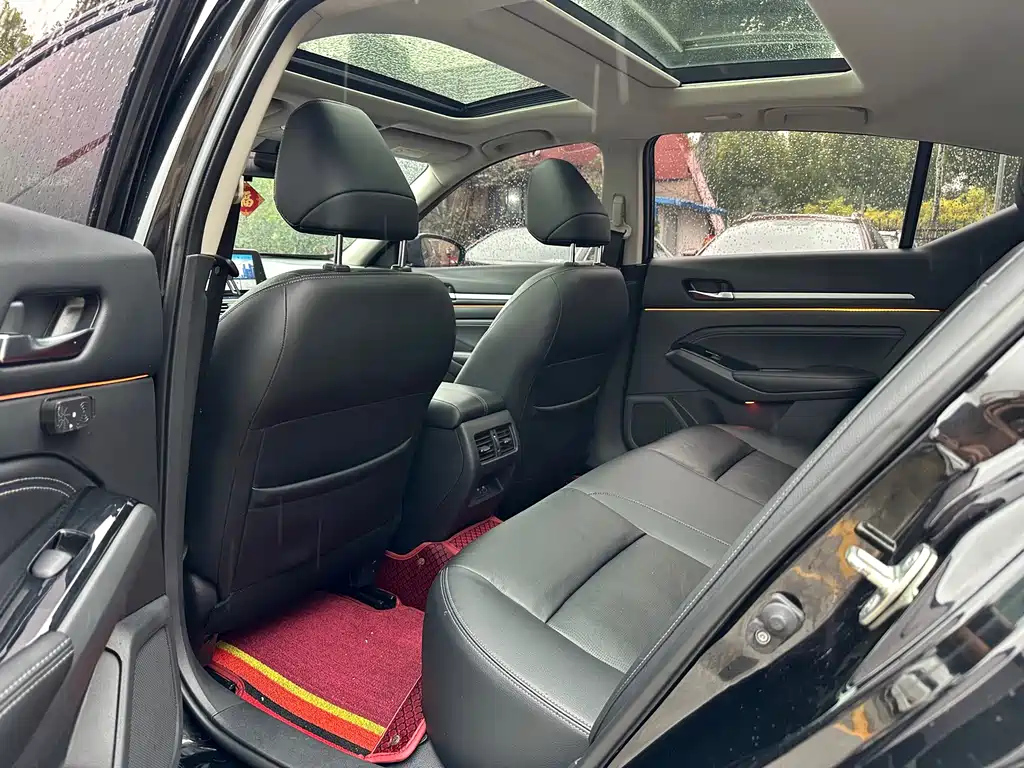NISSAN TEANA 2021
