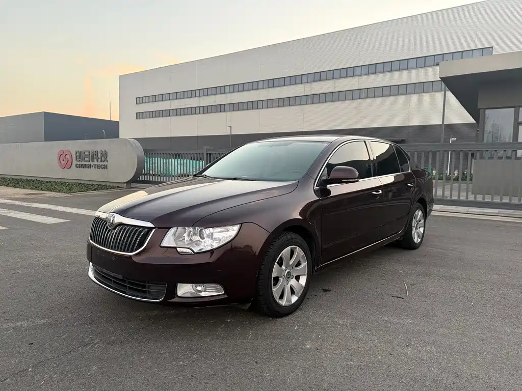 SKODA SUPERB 2014