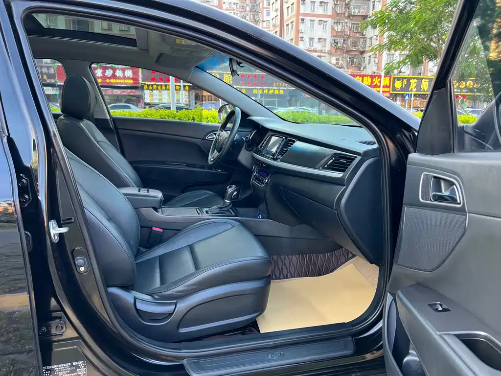 HYUNDAI MISTRA 2017