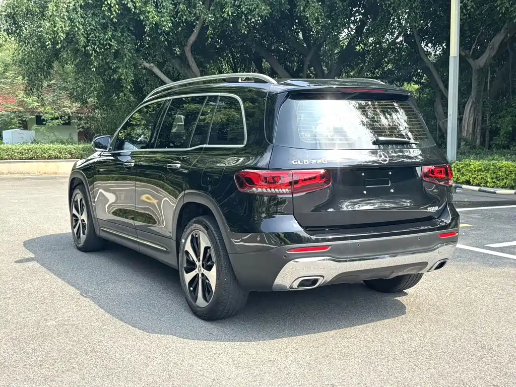 MERCEDES BENZ GLB 2022