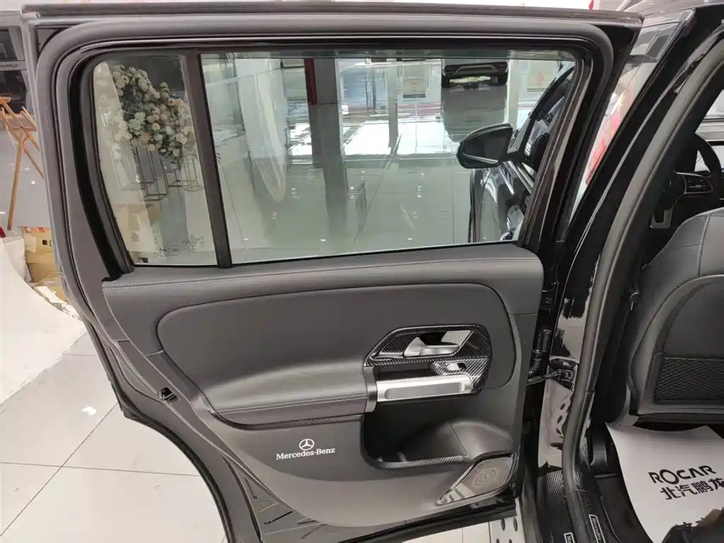 MERCEDES BENZ GLB 2023