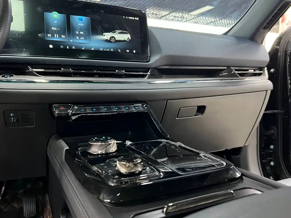 FORD EQUATOR SPORT 2023