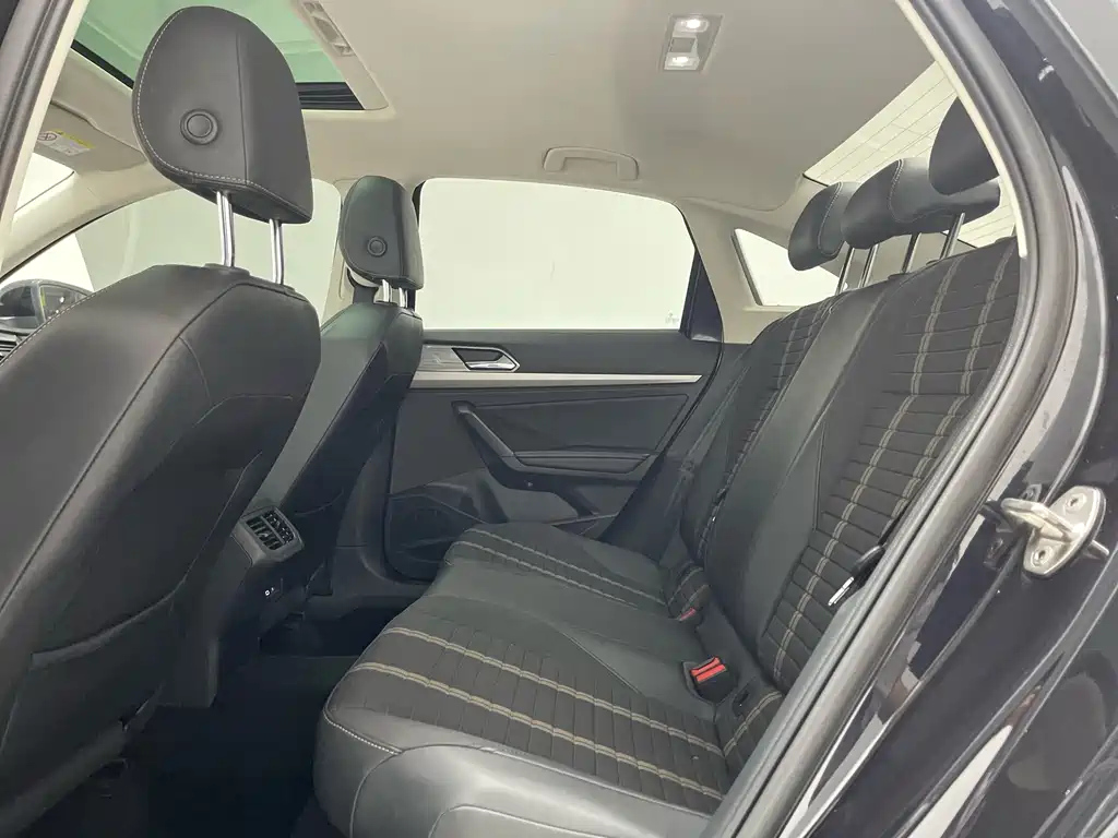 VOLKSWAGEN LAVIDA 2022