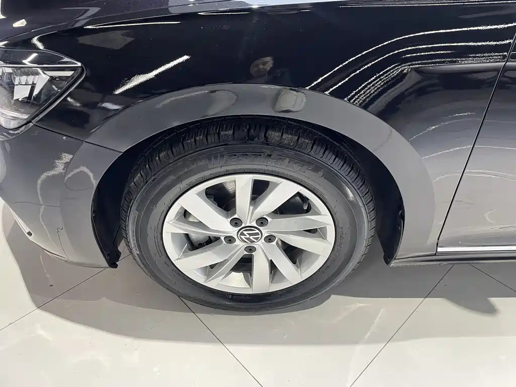 VOLKSWAGEN PASSAT 2022