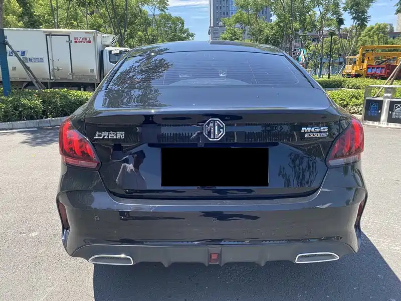 MG MG5 2021
