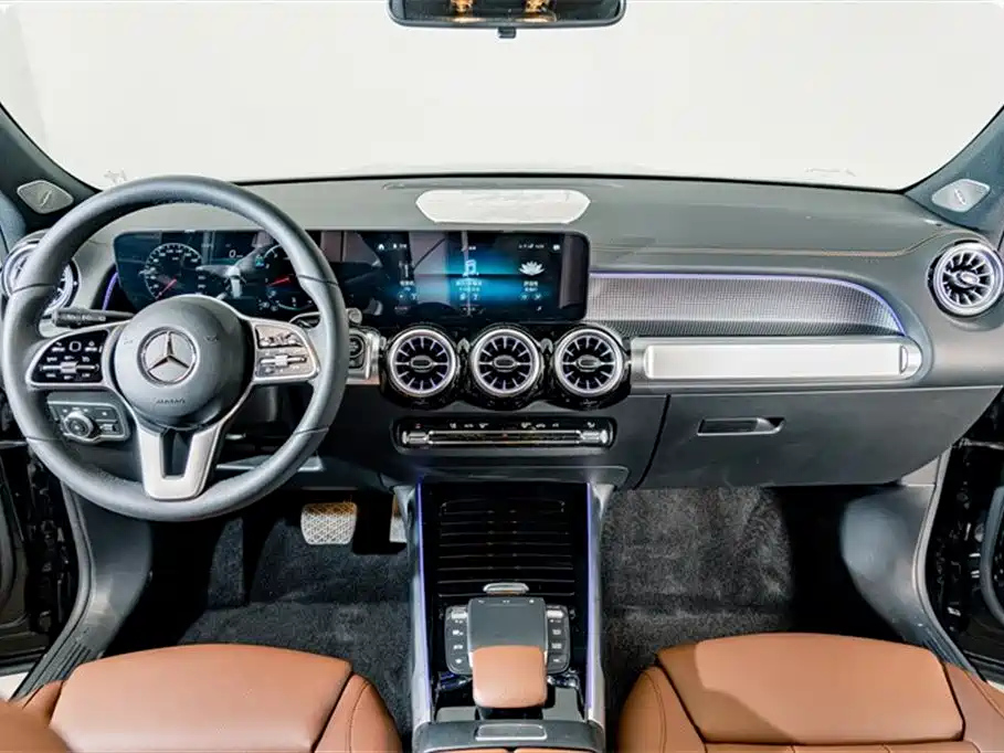 MERCEDES BENZ GLB 2023