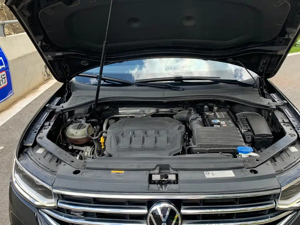VOLKSWAGEN TIGUAN L 2023