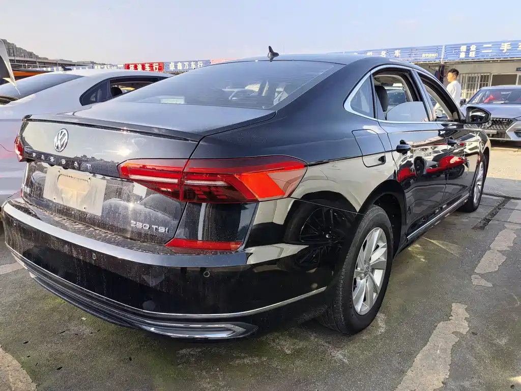 VOLKSWAGEN PASSAT 2020