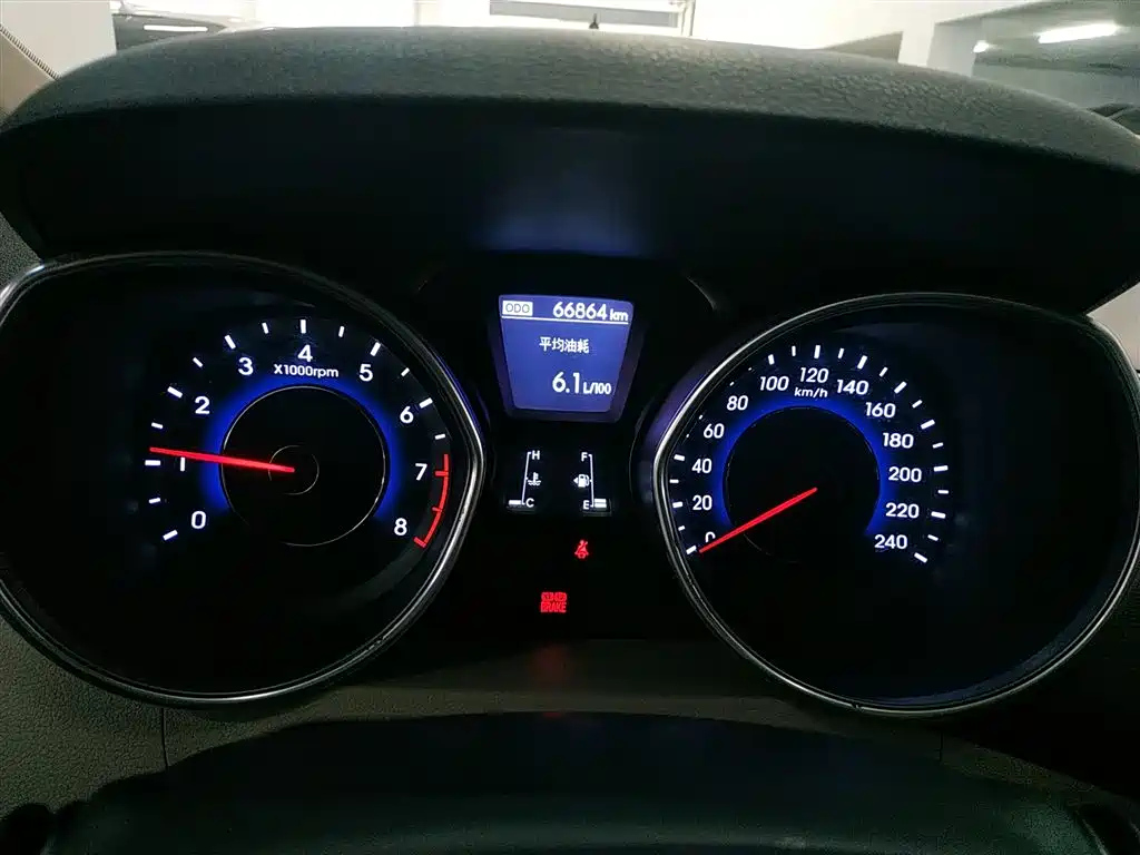 HYUNDAI ELANTRA 2016