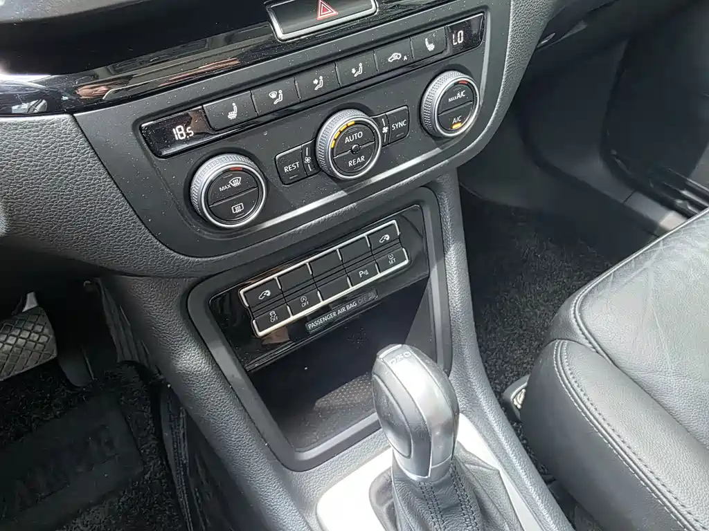 VOLKSWAGEN SHARAN 2016