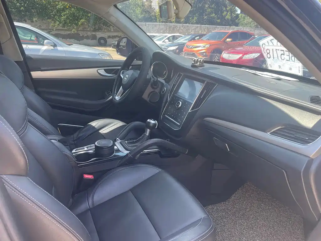 ZOTYE SR7 2016