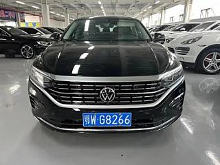 VOLKSWAGEN PASSAT  2022