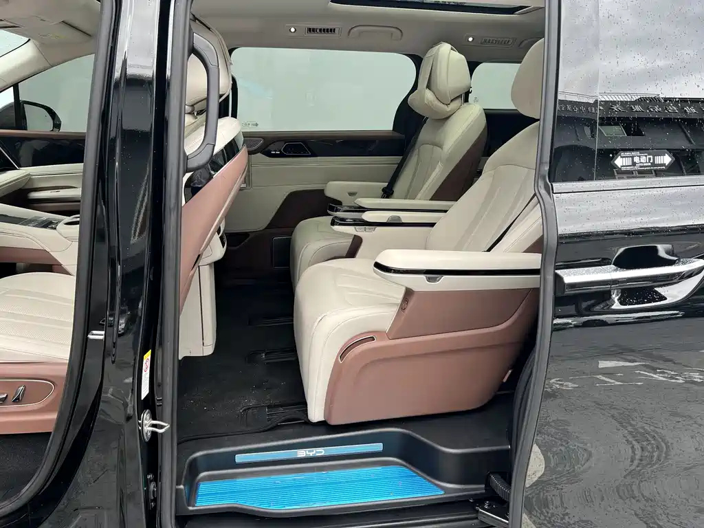 BYD XIA 2025