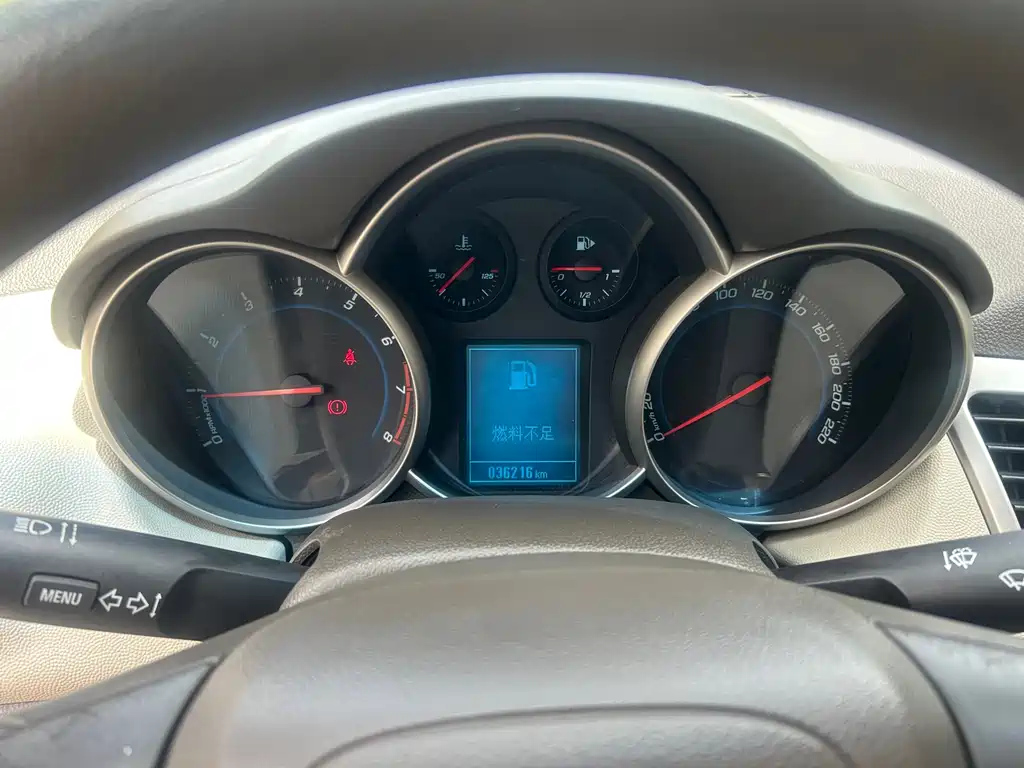 CHEVROLET CRUZE 2015