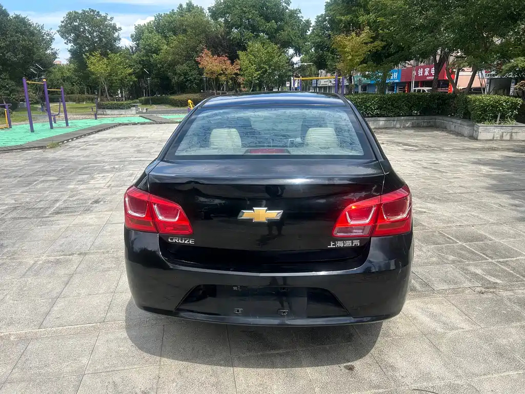CHEVROLET CRUZE 2015