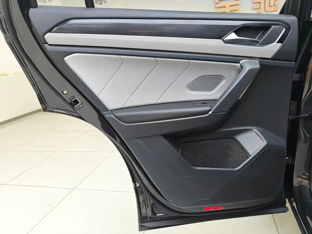 VOLKSWAGEN TAYRON 2022