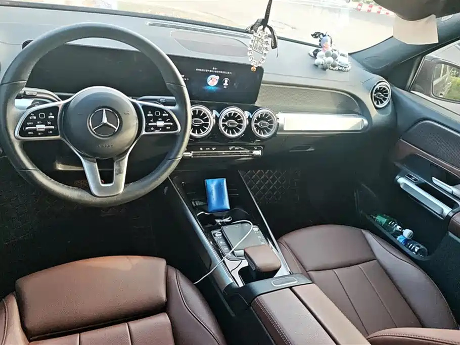 MERCEDES BENZ GLB 2023