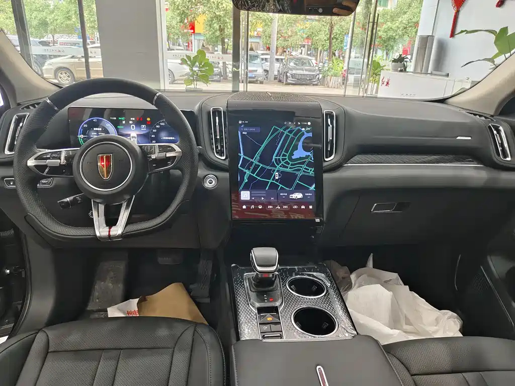 HONGQI HS3 PHEV 2025