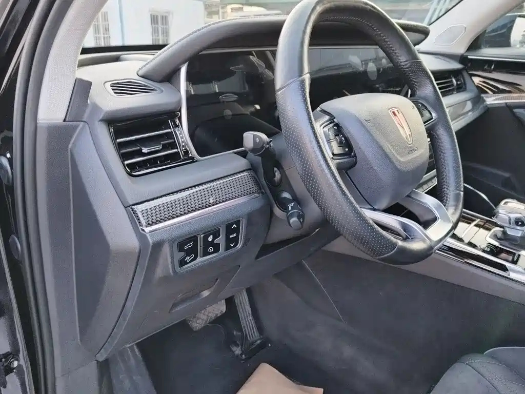 HONGQI HS5 2020