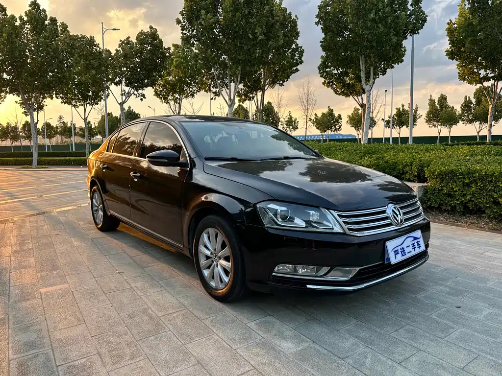 VOLKSWAGEN MAGOTAN 2012