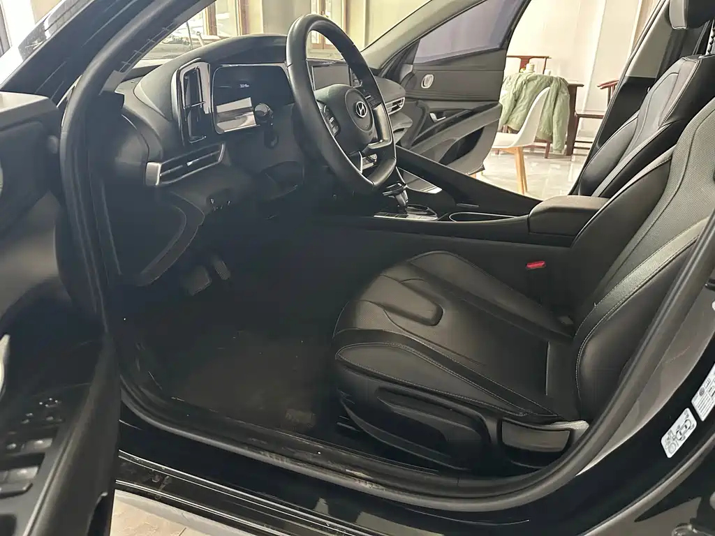 HYUNDAI ELANTRA 2022