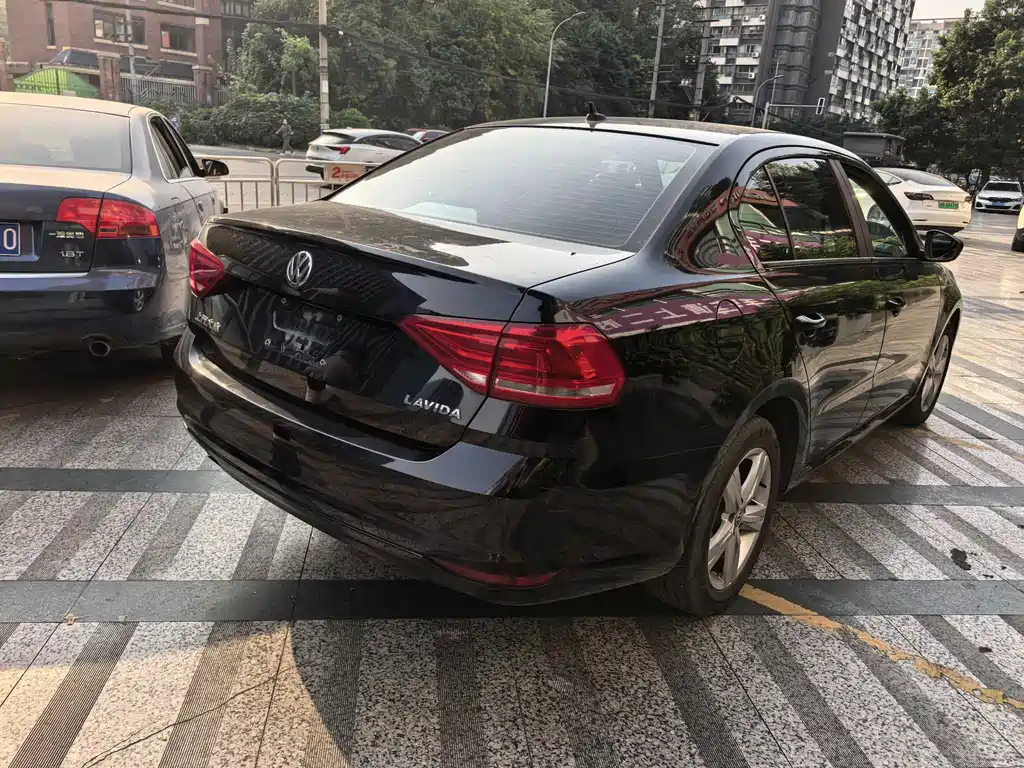 VOLKSWAGEN LAVIDA 2018