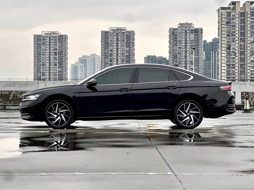 VOLKSWAGEN MAGOTAN 2025