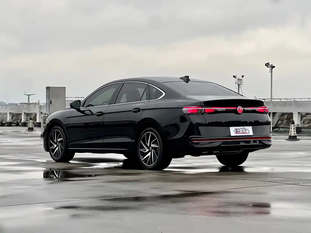 VOLKSWAGEN MAGOTAN 2025