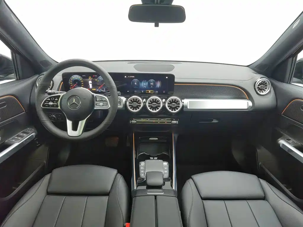 MERCEDES BENZ GLB 2023