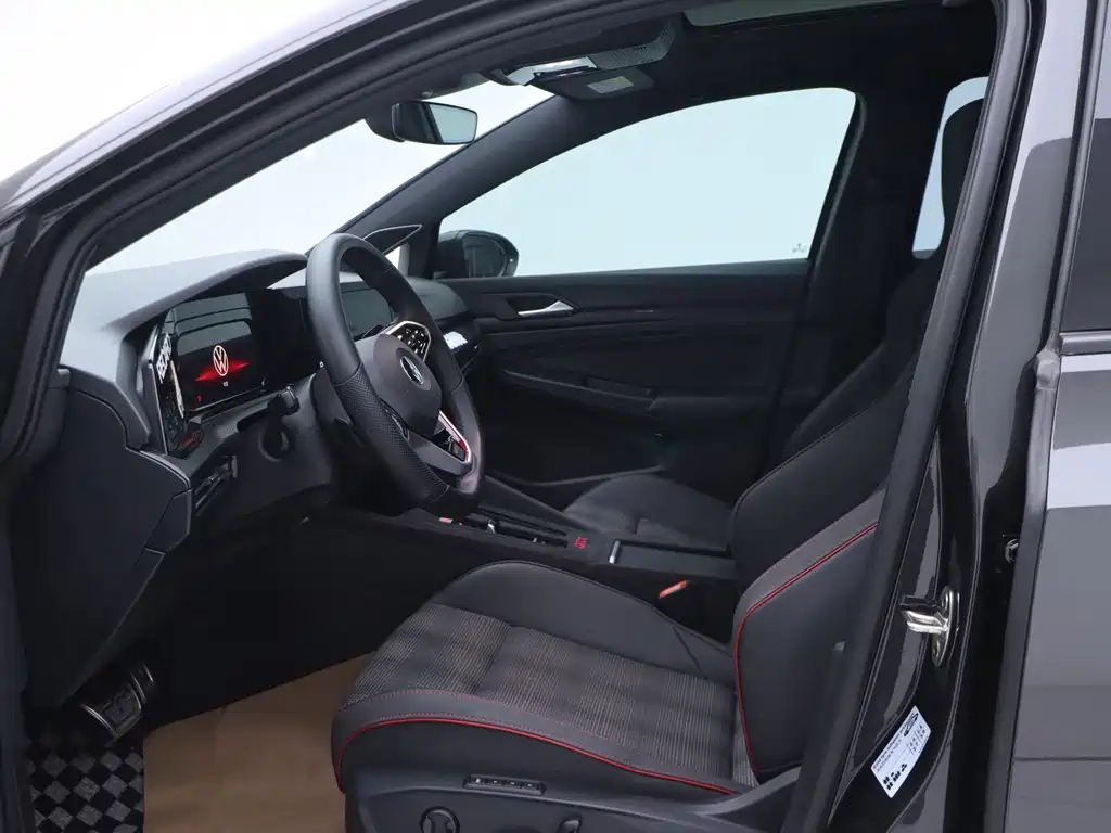 VOLKSWAGEN GOLF GTI 2023