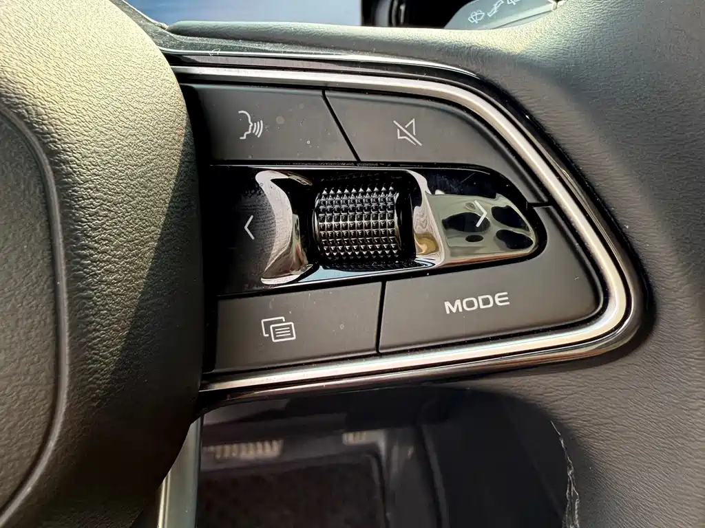 GEELY AUTO MONJARO 2025