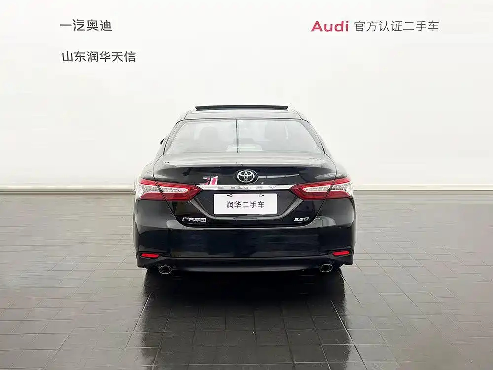 TOYOTA CAMRY 2019