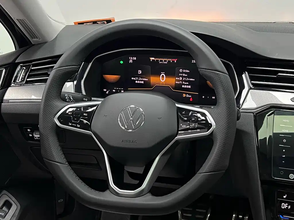 VOLKSWAGEN MAGOTAN 2023