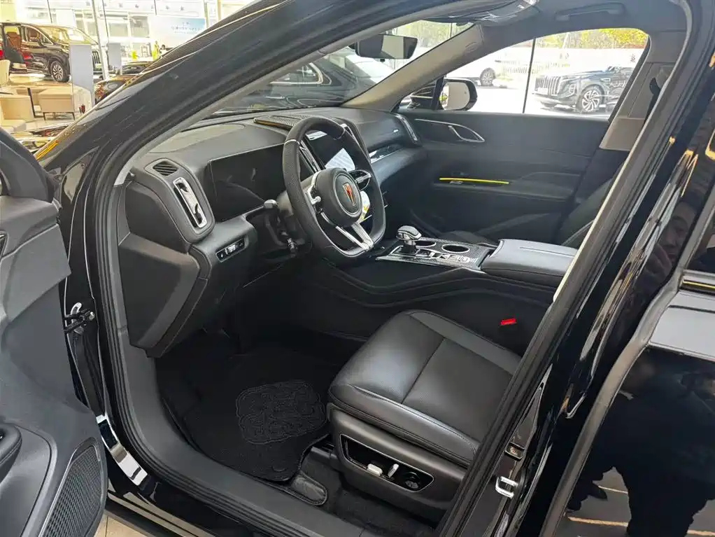 HONGQI HS3 PHEV 2025