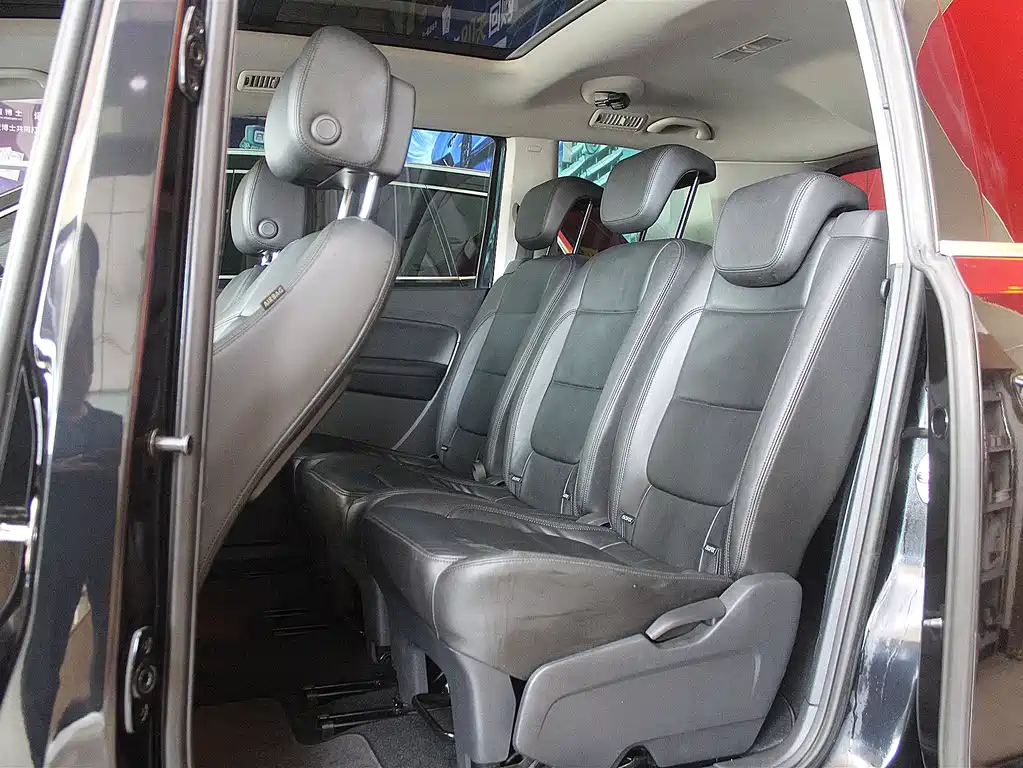 VOLKSWAGEN SHARAN 2016