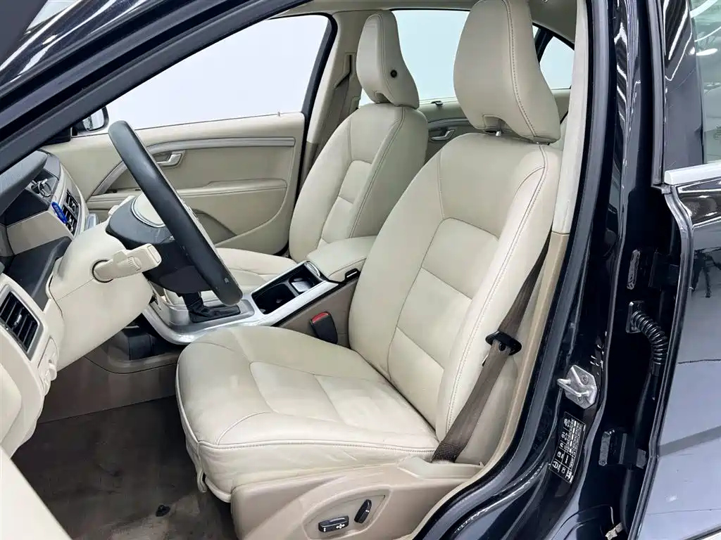 VOLVO S80L 2015