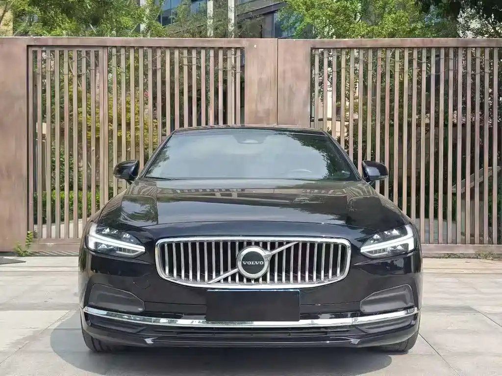 VOLVO S90 2022