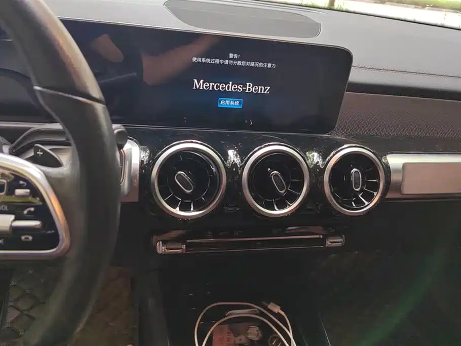 MERCEDES BENZ GLB 2020