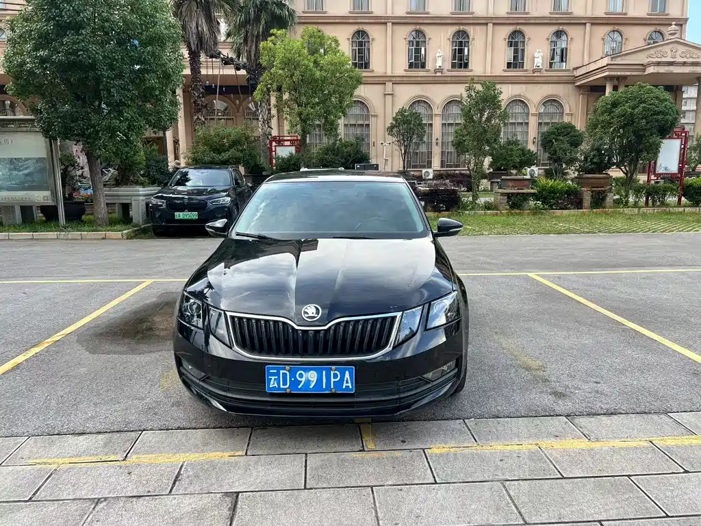 SKODA OCTAVIA 2021
