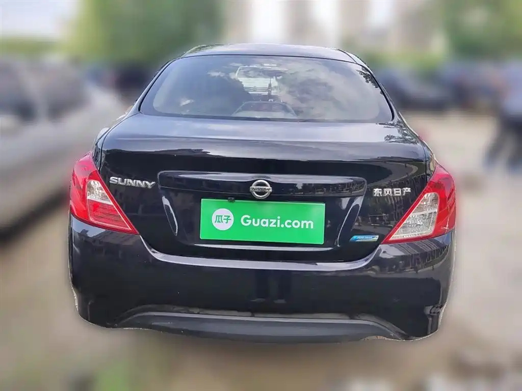 NISSAN SUNNY 2015